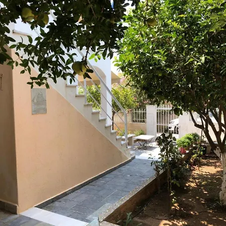 Gnick 600m From The Coast Apartment *