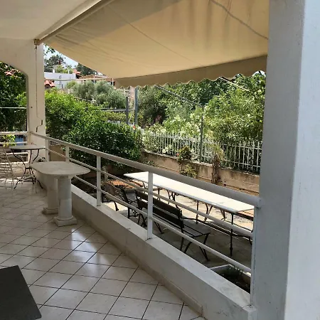 Gnick 600m From The Coast Apartment *